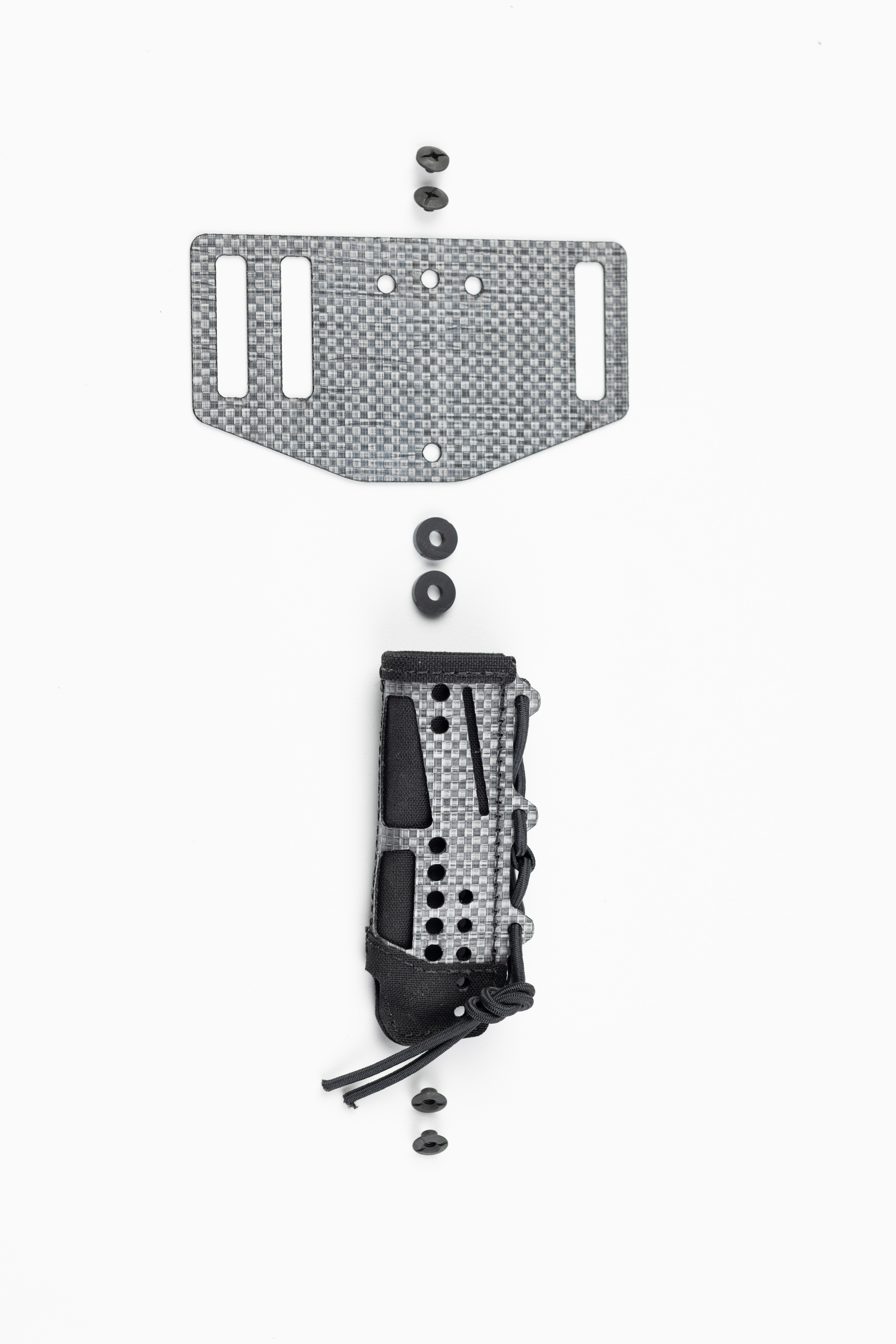 Ascent pouch with OWB belt panel - illustration